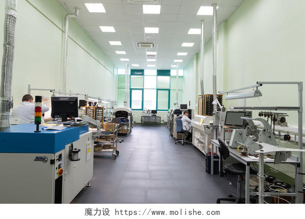 生产电子元器件的高新技术工厂